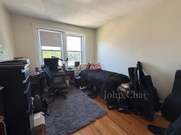 1626 Commonwealth Ave, Brighton, MA