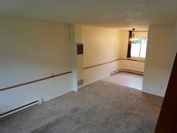 2nd image of 901 Rodgers St APT 1