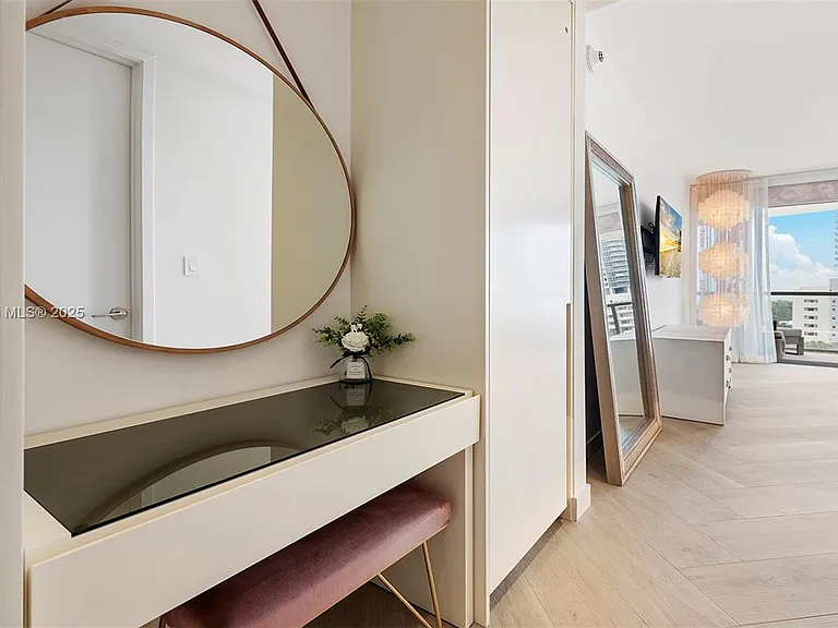 2201 Collins Ave #804 — Photo 16