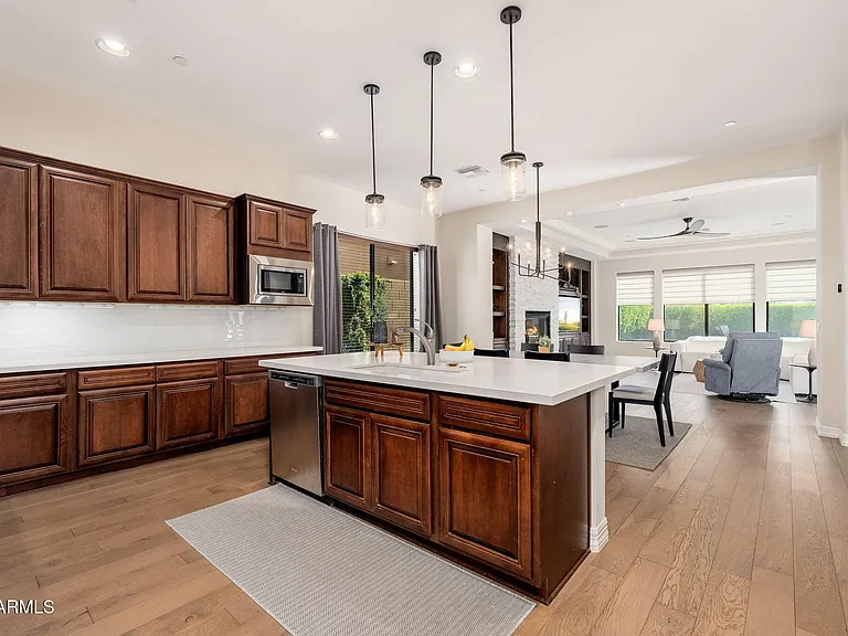 9705 E Mountain Peak Dr — Photo 3
