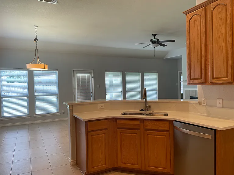 1208 Lazy Ln — Photo 13