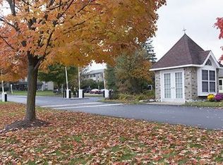 934 Village Green Ln APT 3012, Waterford, MI 48328