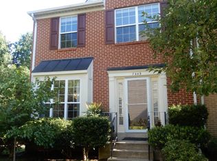 7449 Digby Grn, Alexandria, VA 22315