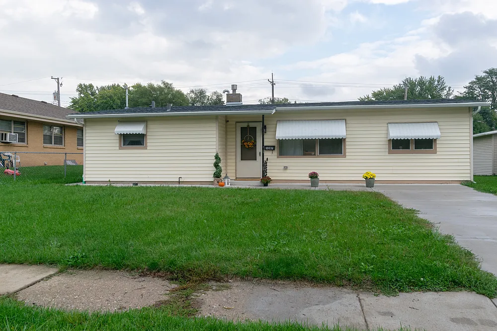 3207 Darwood Dr photo 1