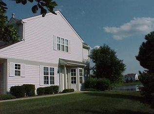 2443 Sheehan Dr UNIT 101, Naperville, IL 60564