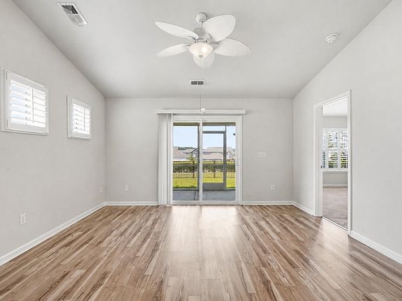 4th image of 1852 Melville Ct.