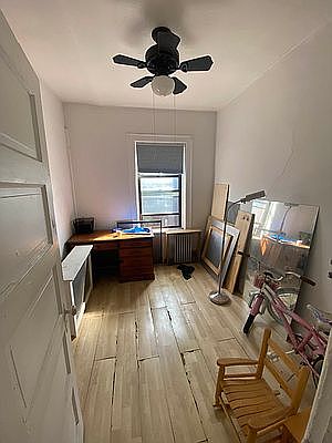 2nd image of 208 Columbia St Floor 2