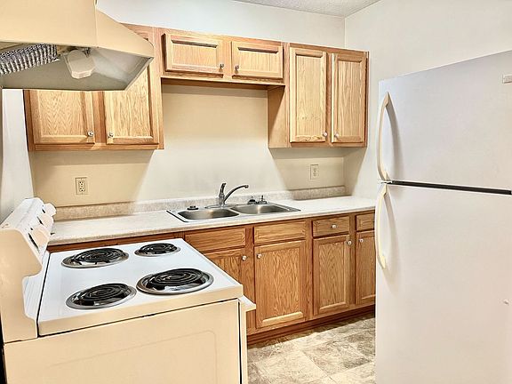 3rd image of 7277 Stuhldreher St NW APT 11