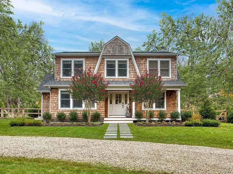 1700 Cedar Dr — Photo 1