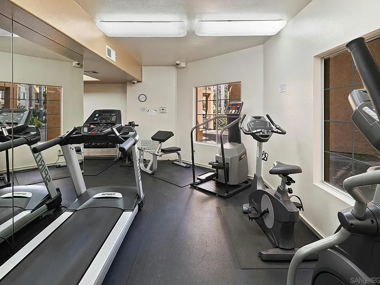 580 Camino De La Reina — Photo 7