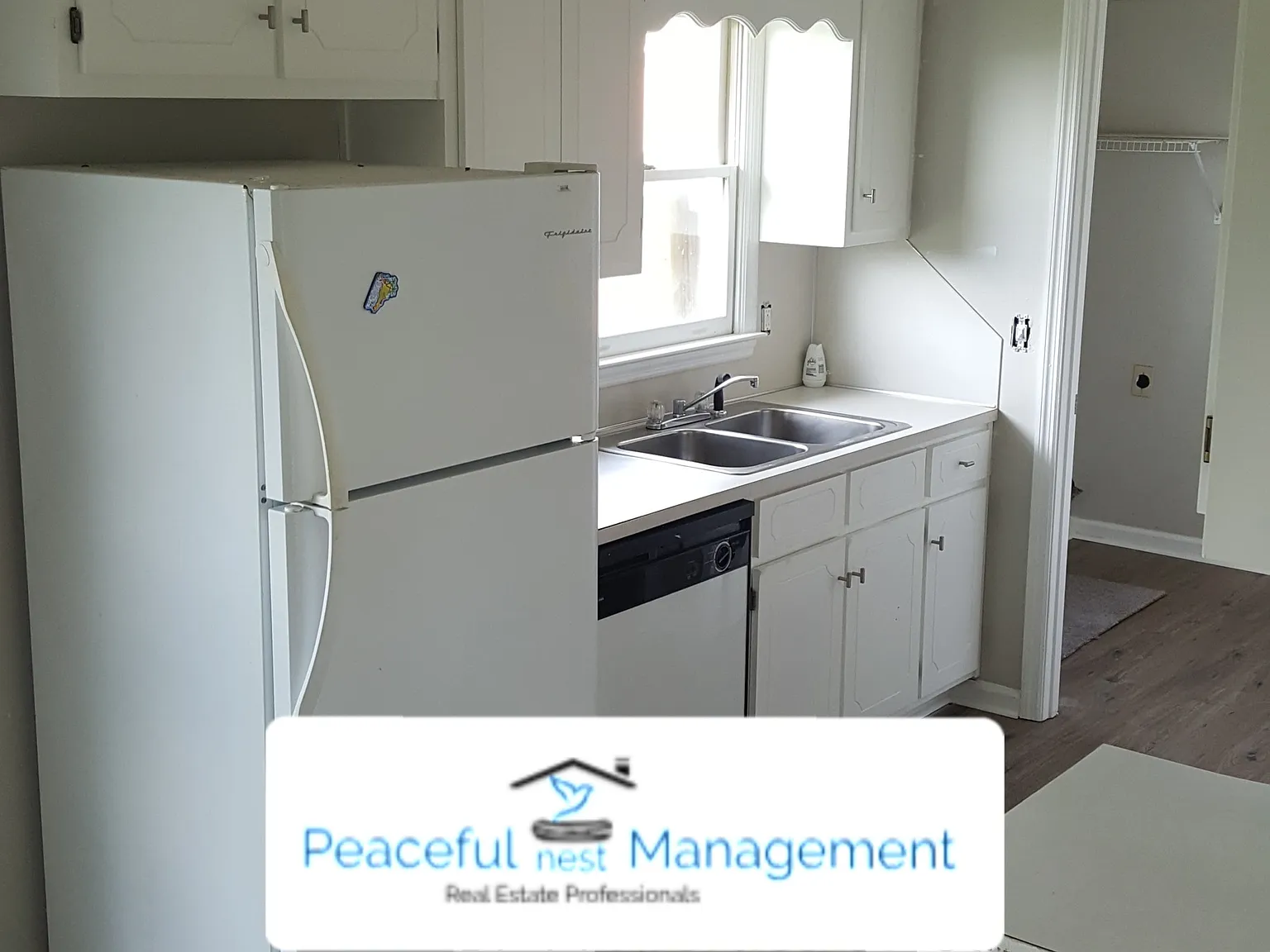 773 Crestline Drive — Photo 2