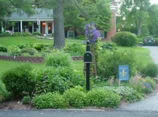6 Zinzer Ct, Saint Louis, MO 63123