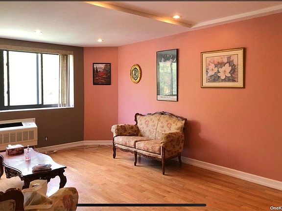 2nd image of 11940 Metropolitan Ave APT A2