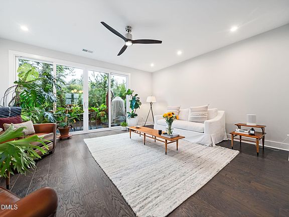 2nd image of 916 Waterside View Dr