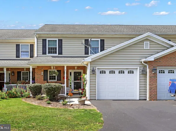 8 Cardinal Dr, Liverpool, PA 17045