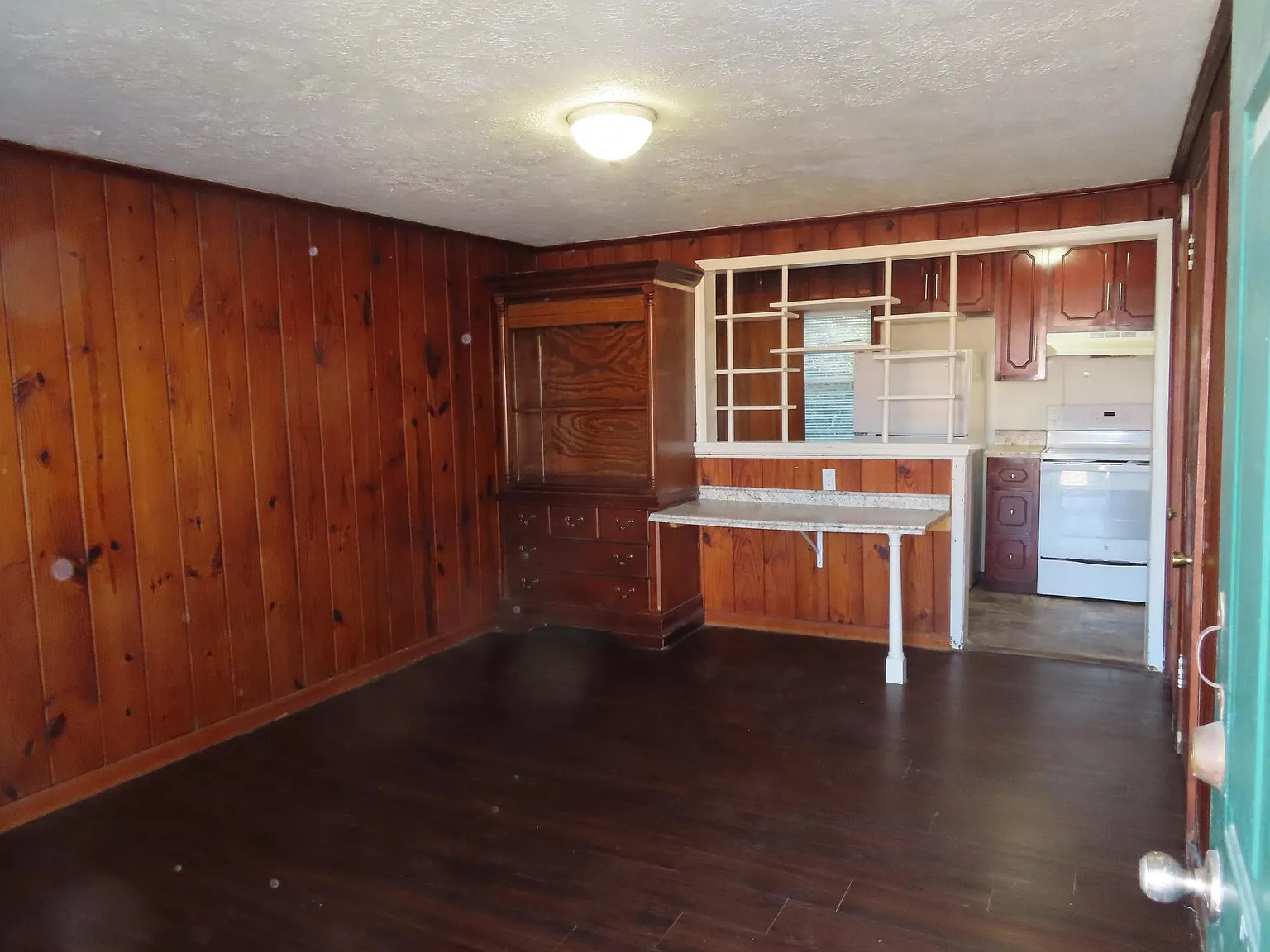 Studio, 325 sqft, $675 — Photo 1