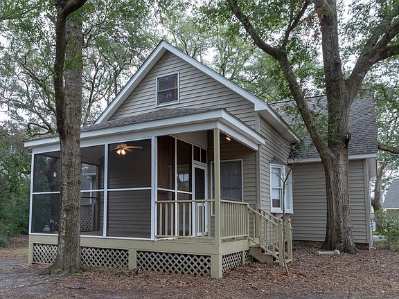 4th image of 313 E Brown Street #6