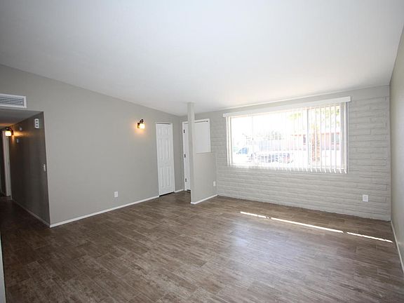 5th image of 7387 N Dickinson Pl