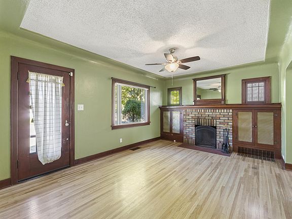 4th image of 1117 W Carlisle Ave