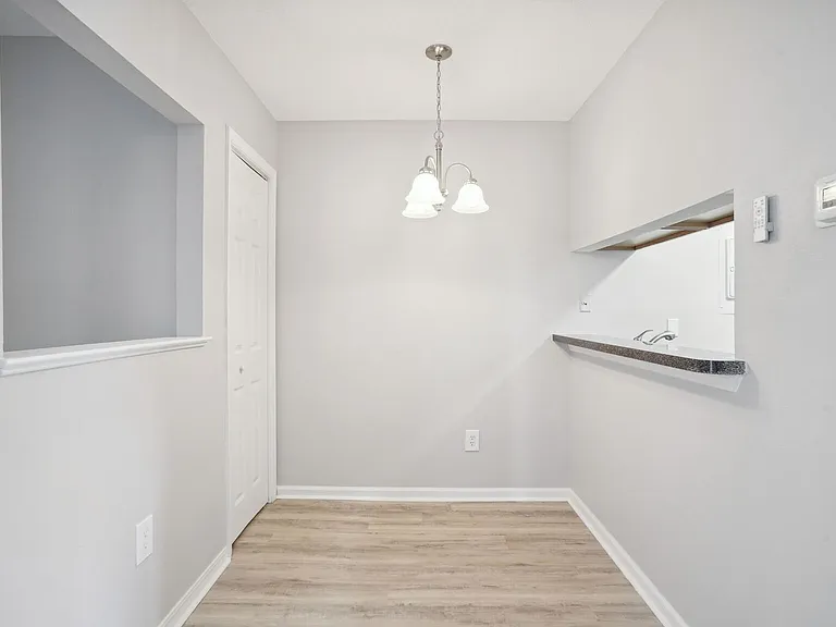 4101 Hessmer Ave #220 — Photo 7