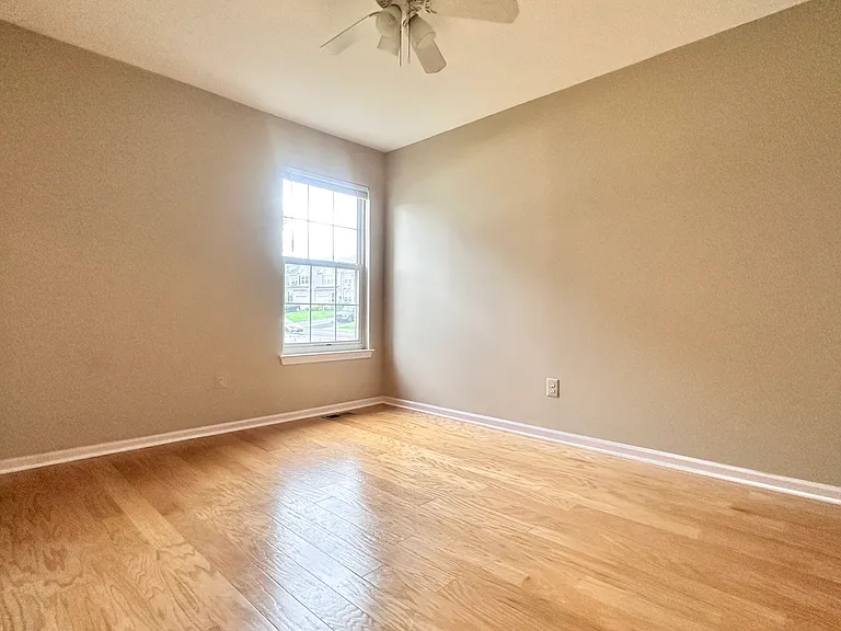 2607 Virginia Ln — Photo 17