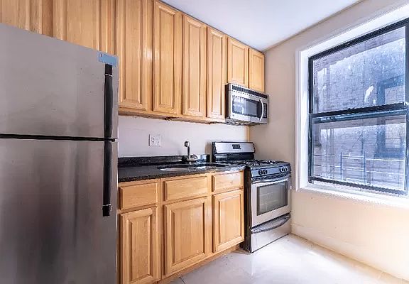 5th image of 510 W 184th St APT 42