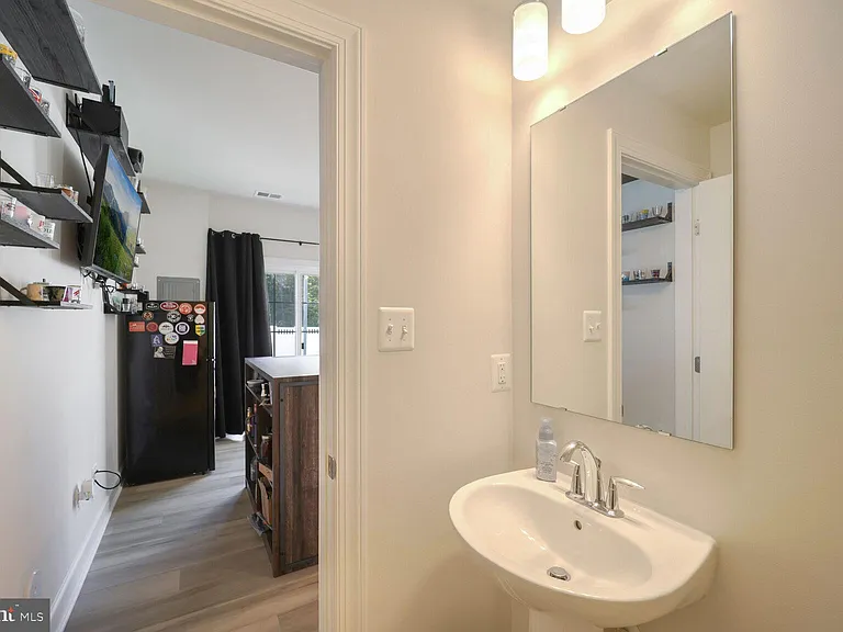10864 Foxtrot Cir — Photo 17