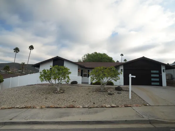1653 La Flora Dr, San Marcos, CA 92078