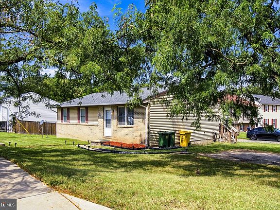 4th image of 940 Hammonds Ln