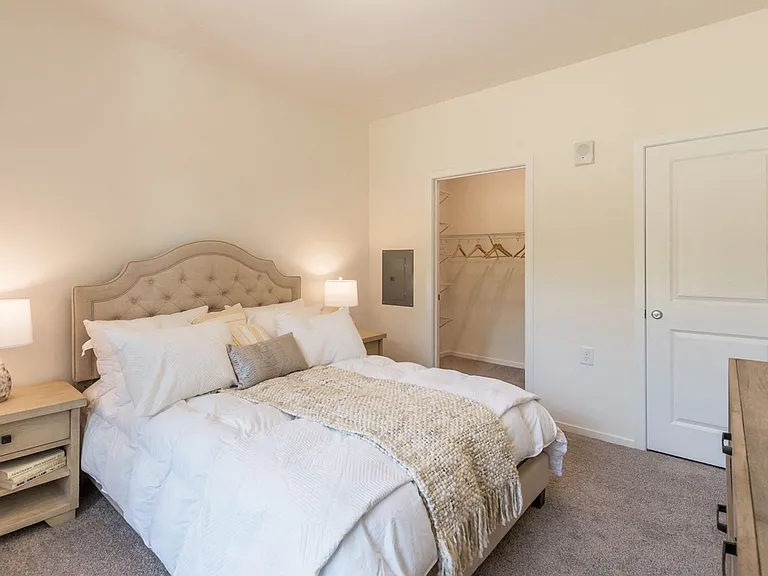 Covington Crossings 55+ Senior Living — Photo 44