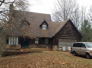1557 Hummingbird Park Ct, Ellisville, MO 63011