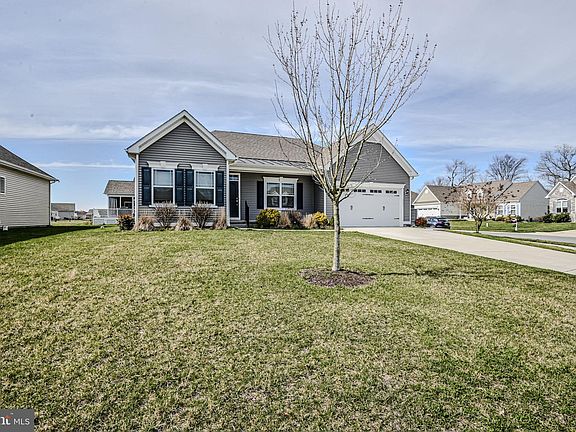 2nd image of 18852 Riverwalk Dr