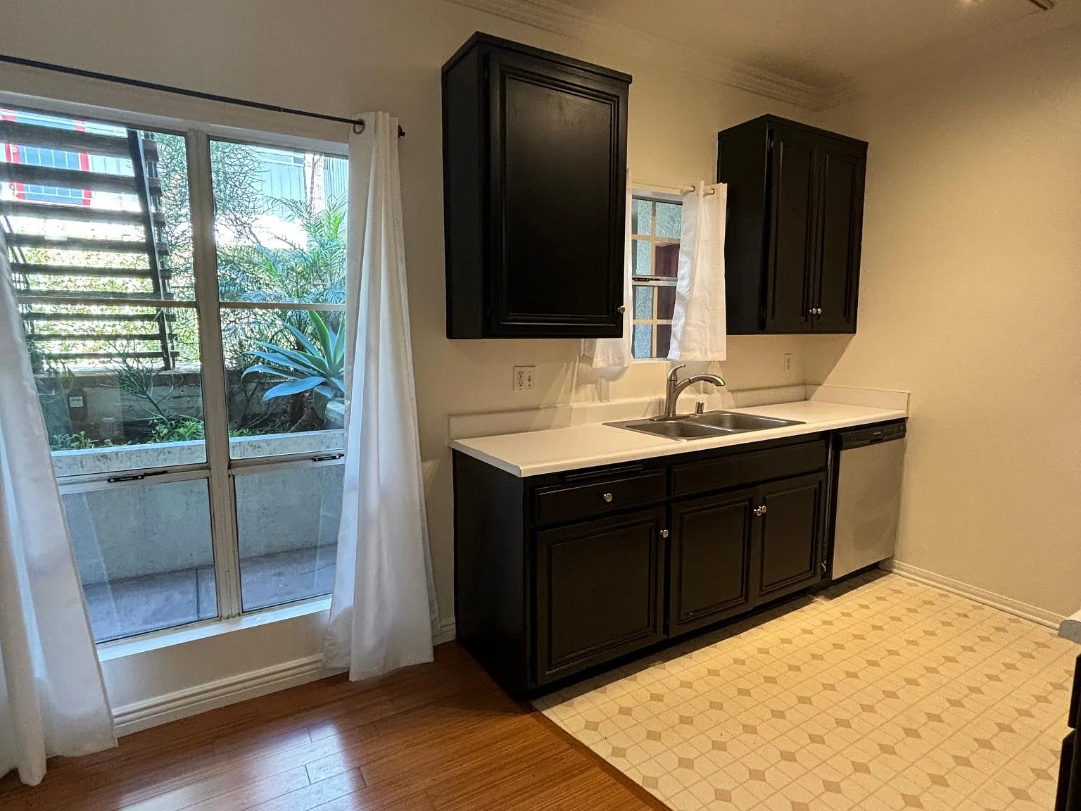 2 bed, 1000 sqft, $2,950 — Photo 4