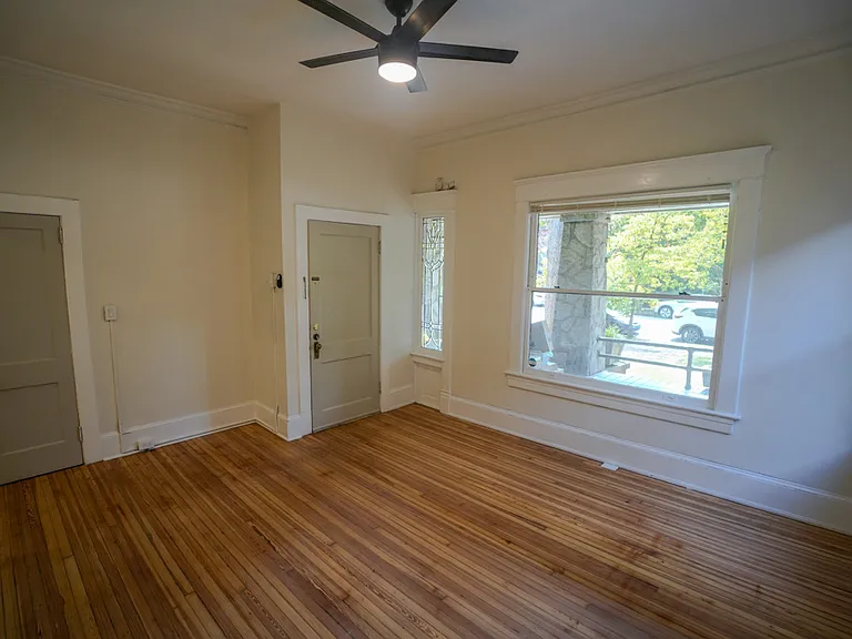 853 Myrtle St NE #1 — Photo 3
