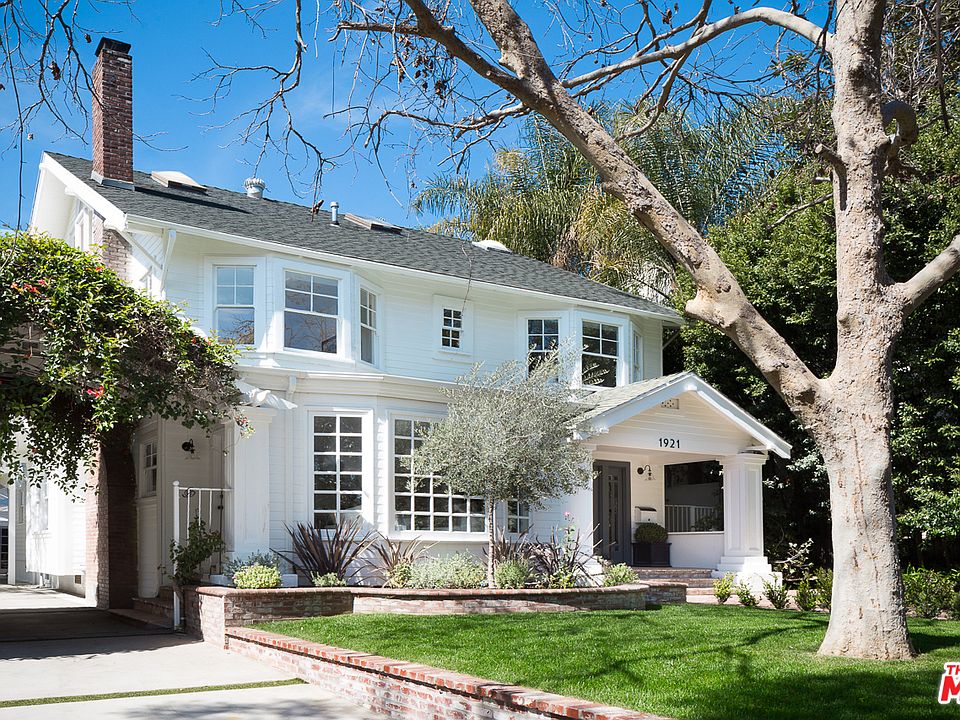 1st image of 1921 N Hobart Blvd