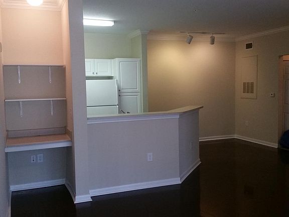 5th image of 60 Fenwick Hall Aly APT 714