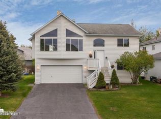 2206 Hanning Bay Cir, Anchorage, AK 99515