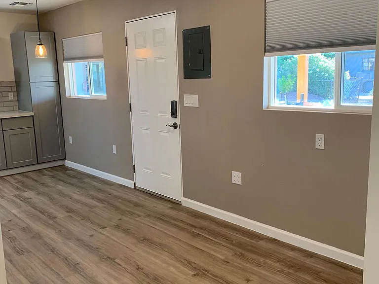 1909 E Coronado Rd #2 — Photo 16