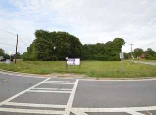 305 Lark Ln, Canton, GA 30115