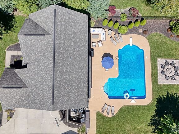 4th image of 6290 Winter Hazel Dr