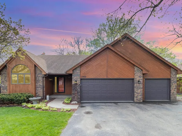 2062 Viburnum Trl, Eagan, MN 55122