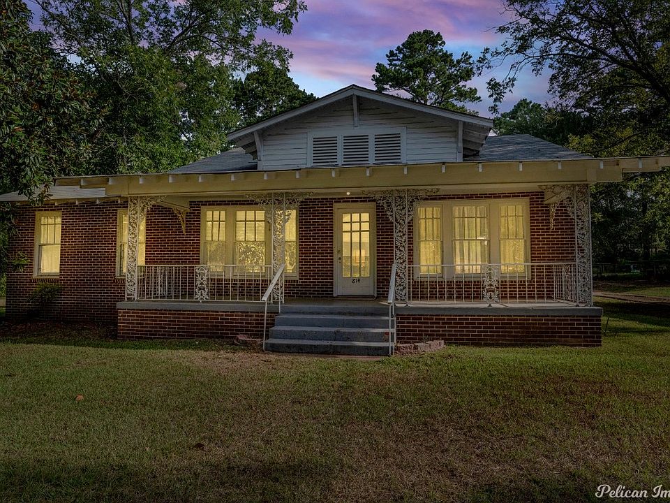 1st image of 814 E Palmetto Ave