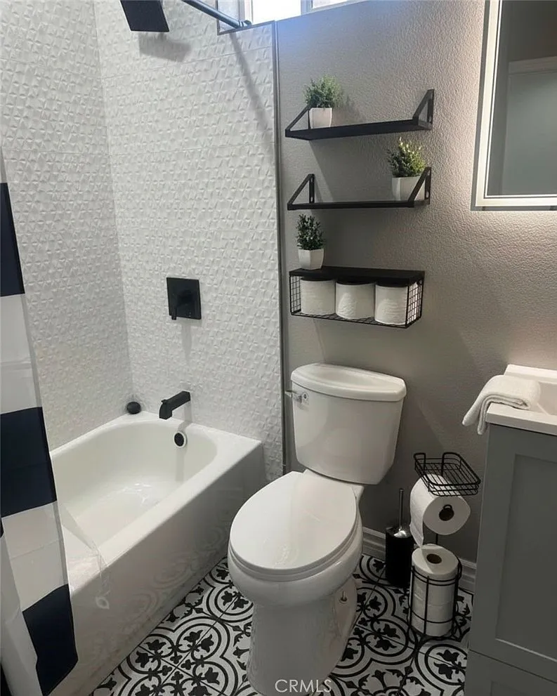1 bed, 450 sqft, $2,200 — Photo 4