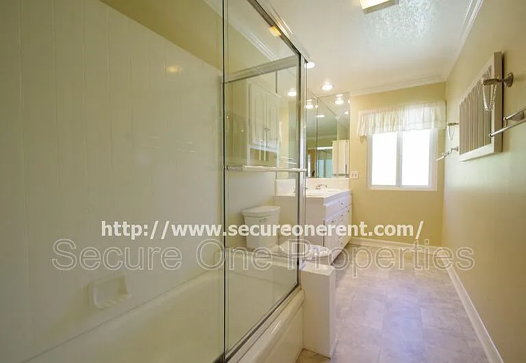 5827 Fairhaven Ave — Photo 26