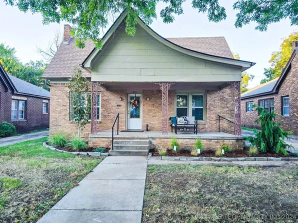 814 E 17th St, Ada, OK 74820