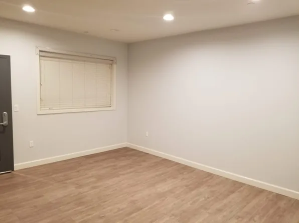 7605 Louise Ave APT 204, Northridge, CA 91325