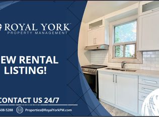 15 Stavebank Rd N #4, Mississauga, ON L5G 2T2