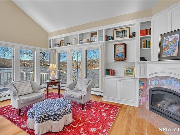 5th image of 7 Point Comfort