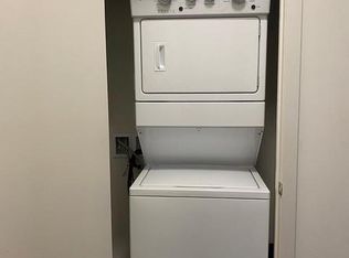 2093 Fairview St #1808, Burlington, ON L7R 0E6