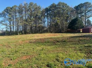 137 Knotty Walls Rd SE, Owens cross roads, AL 35763